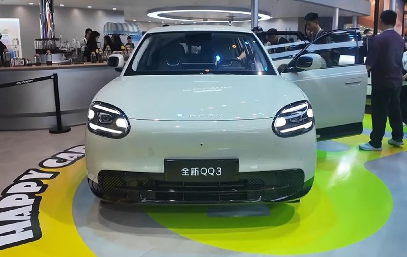 Peste 27.000 de comenzi în doar 3 ore pentru noua electrică din China. Ce știe să facă Chery QQ3