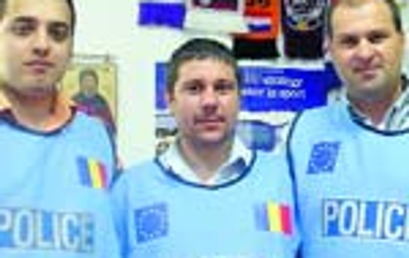 Jandarmii romani pleaca la Euro