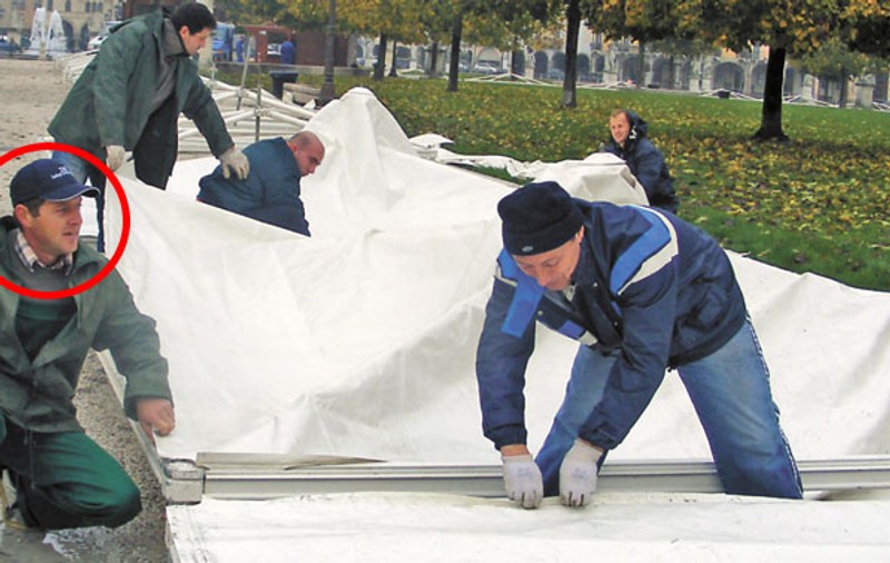 Muncitorii români: "Venim acasă!"