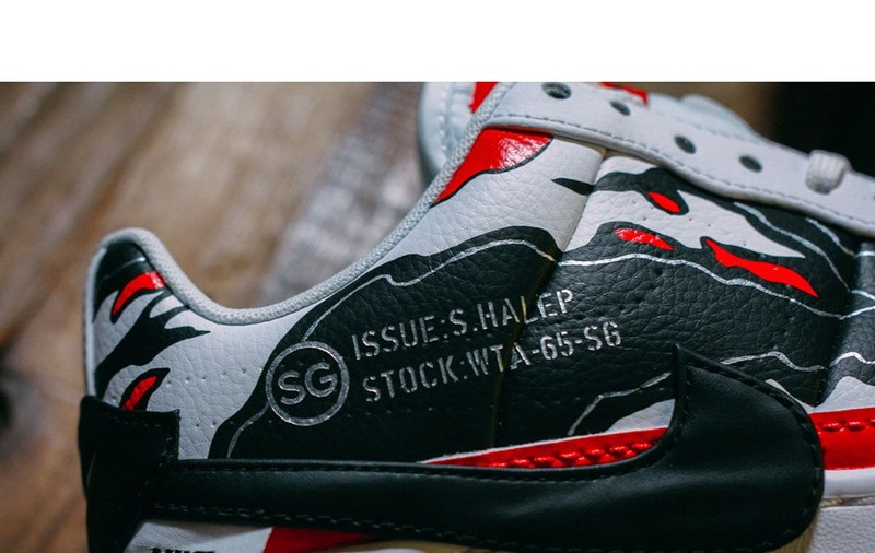 Un designer din Singapore i-a făcut Simonei Halep adidași personalizați