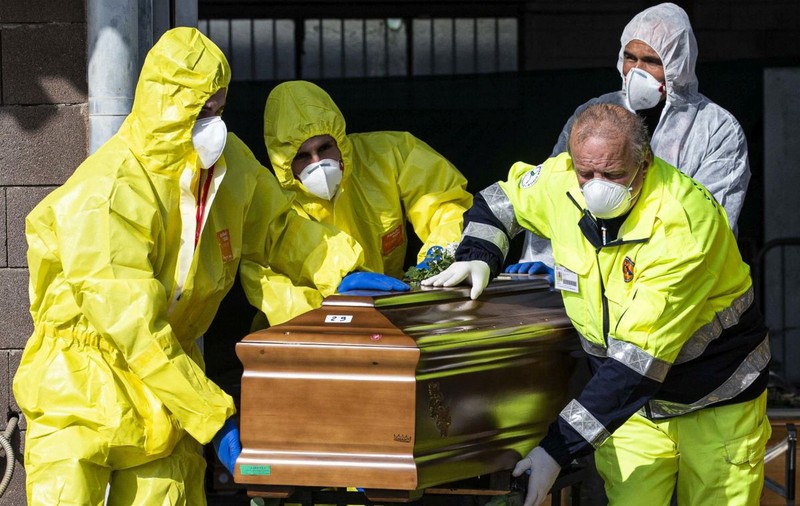 Alte 11 decese ale unor persoane confirmate cu coronavirus. Bilanţul a ajuns la 619 persoane