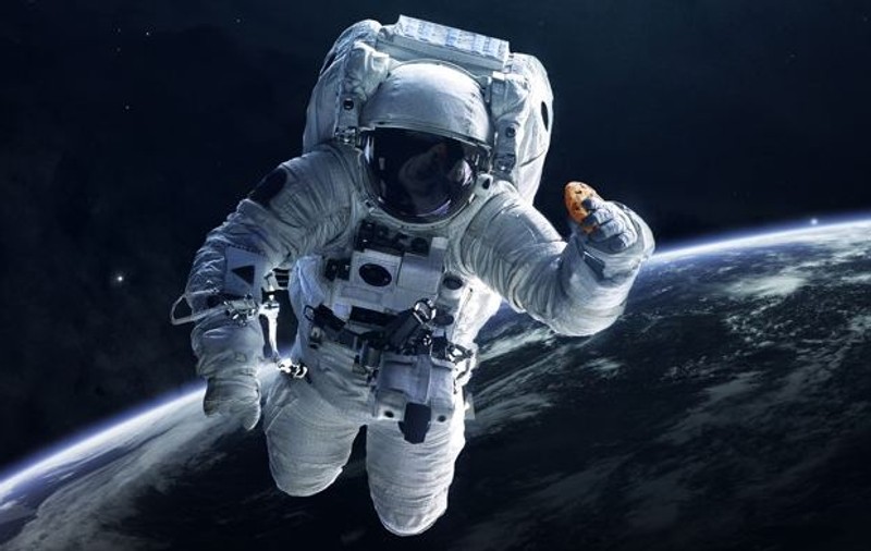 Astronauții se apucă să facă prăjituri. Motivul pentru care a fost trimis un cuptor pe Stația Spațială