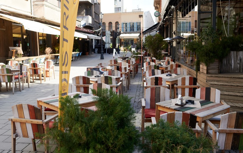 Ministrul economiei: “Restaurantele vor rămâne închise, atâta vreme cât nu vedem o respectare a regulilor pe terase”