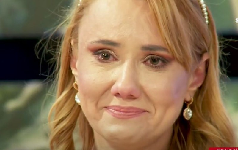 Oana Ioniță a izbucnit în lacrimi la TV. Suferința prin care trece după divorț: „Am făcut o convenție pe care acum o regret”