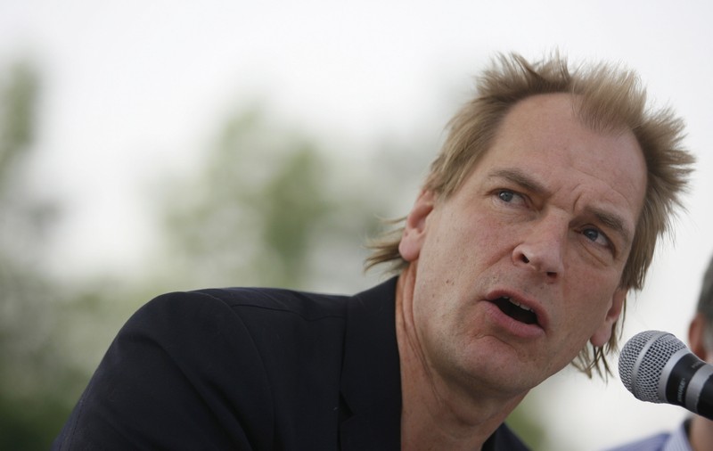 Moartea actorului britanic Julian Sands, confirmată. Rămășițele umane găsite sâmbătă în munții din California sunt ale sale