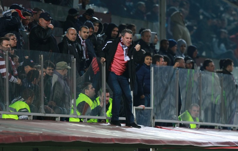 FC Voluntari confirmă planul de a cumpăra istoria Rapidului. Șumudică, antrenor. Fanii: ”Nu ne pitim după un club sătesc”