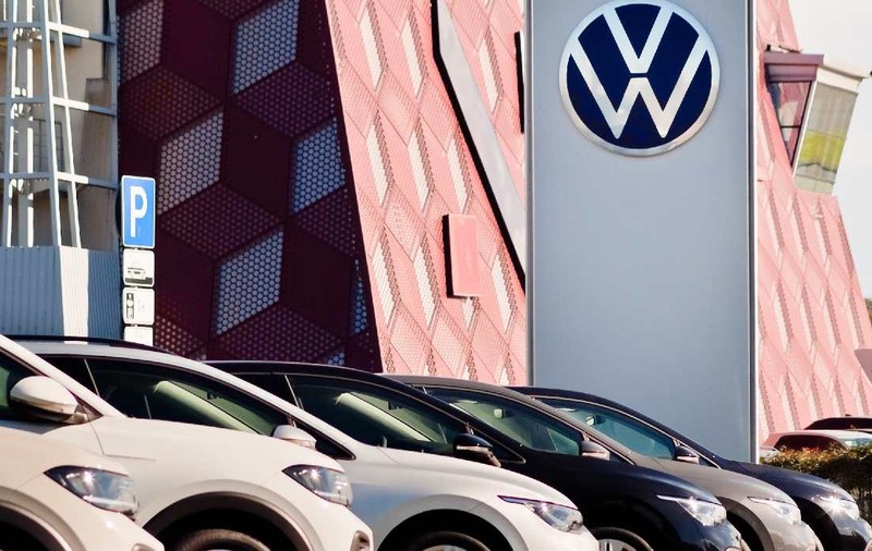 Volkswagen intenționează să scadă costurile cu 20% până la sfârșitul anului 2028. Tarifele și concurența chineză, marile probleme