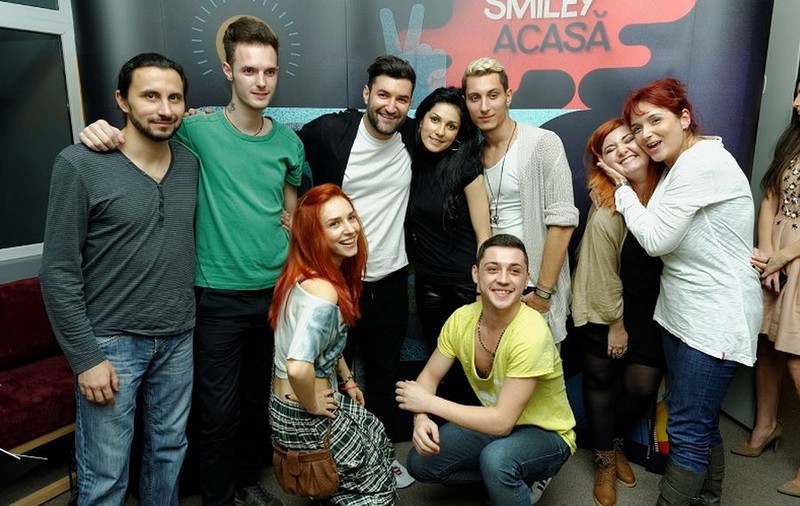 SUPER FILM CU SCENE NEVĂZUTE DE LA ULTIMUL ALBUM AL LUI SMILEY. Rar poţi vedea asemenea atmosferă din culise | VIDEO