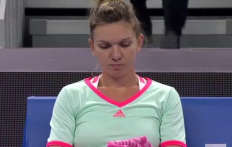 Simona Halep - Shuai Zhang. Românca, pulverizată de chinezoaică! A cedat în 58 de minute / LIVE BLOG & VIDEO