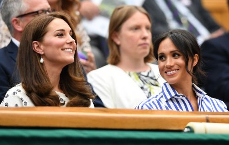 FOTO | Kate Middleton și Meghan Markle, la prima apariție în public fără soții lor. Ducesele au arătat impecabil la Wimbledon