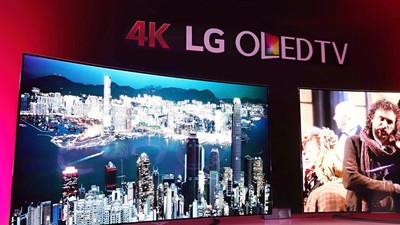 4K OLED televizor míří na český trh. Cena: 199 999 Kč.