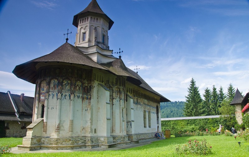 VIDEO / Trips&Tricks vă așteaptă cu Insula Marilor Zei și turismul rural românesc