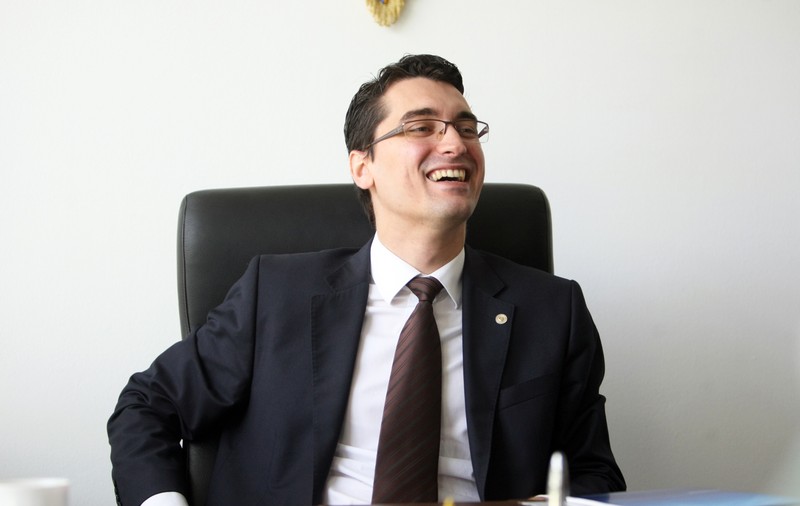 Se schimbă sistemul de licenţiere. Ce păţesc echipele cu probleme 