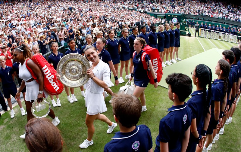 FOTO | Cum a fost surprinsă Simona Halep, imediat după victoria de la Wimbledon. O imagine cât o mie de cuvinte