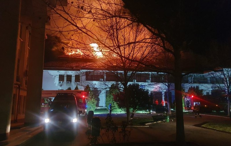 Incendiu într-o clădire din Ilfov în care se află Judecătoria și Centrul Cultural Cornetu