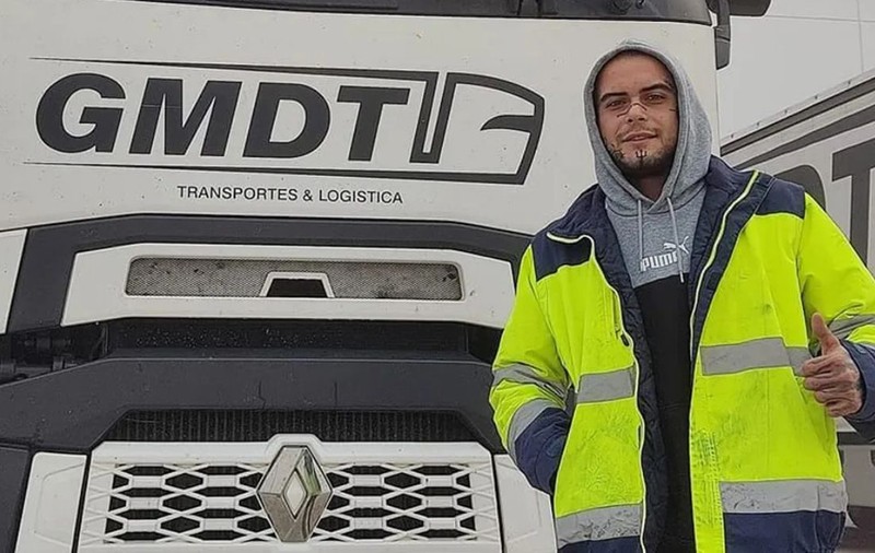 Șofer de TIR, dispariție misterioasă după un popas, într-o parcare din Franța. Dacă l-ați văzut pe Cristian, sunați la Poliție
