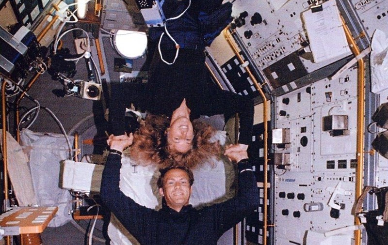 Cum fac astronauţii sex în spaţiu. E mai dificil decât crezi