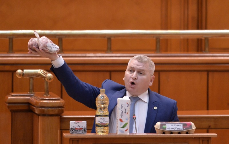 Florin Roman îi atacă pe liberali, după ce a rămas fără funcție la Camera Deputaților: „Fără mișei, bodei și gigei în PNL! Fără turcane!”