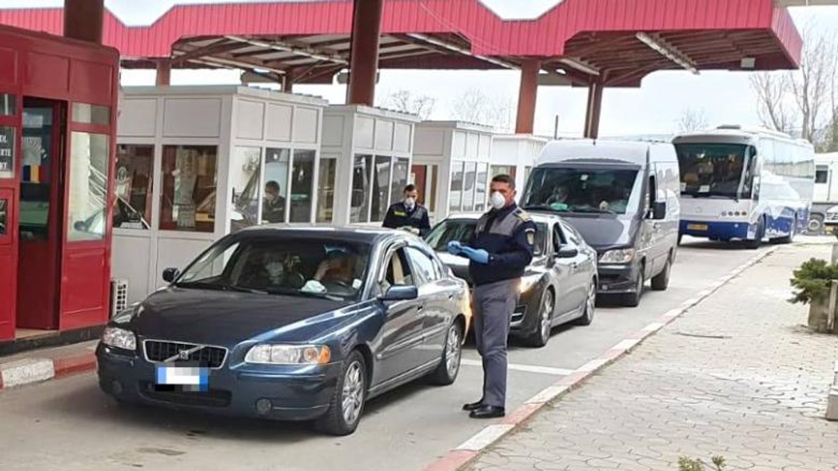 Două femei confirmate cu COVID-19, prinse la graniță încercând să iasă din țară