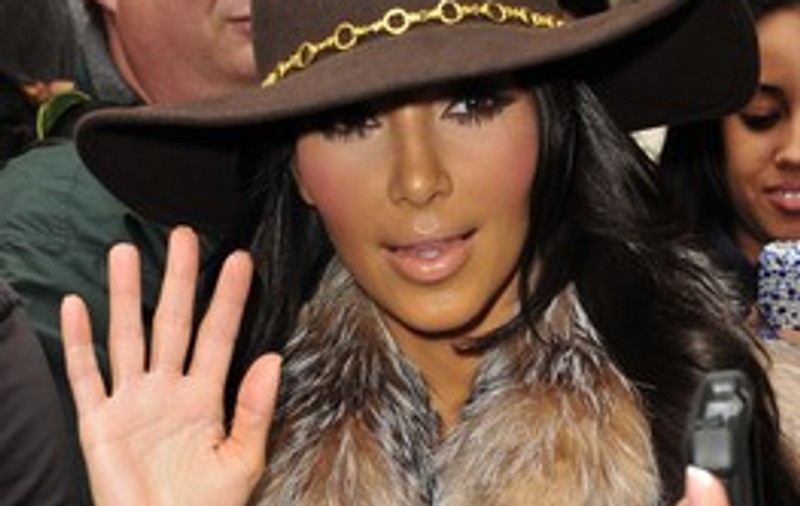 Foto | Kim Kardashian, făcută de râs în public