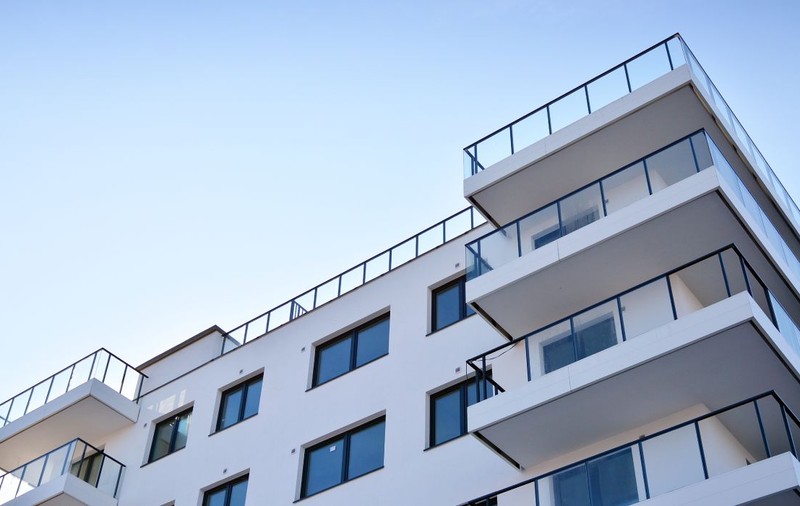 Bucureștiul, depășit de Cluj-Napoca și Brașov. Cât costă un apartament cu 2 camere în cele mai scumpe orașe din țară pentru cumpărători?