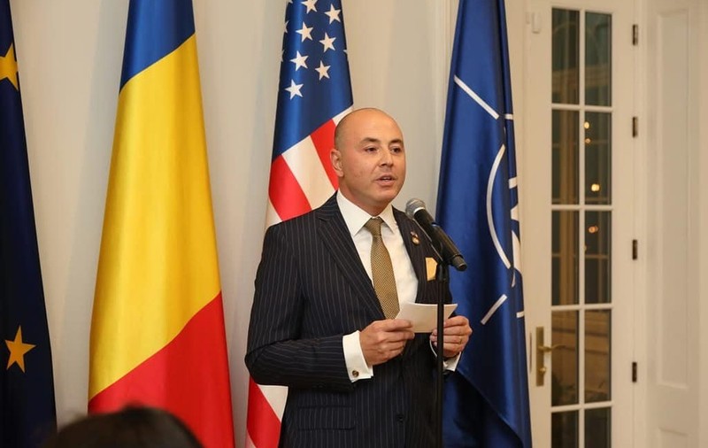Cum răspunde ambasadorul României în SUA după ce a fost amenințat de Călin Georgescu: „Trebuia să demontez minciuna”