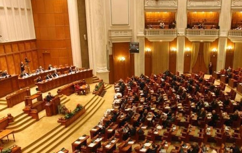 Un nou parlament, la fel de multă nesimţire | Aleşii şi-au votat, ieri, superimunitatea în faţa procurorilor