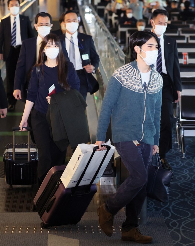 Mako, fosta prinţesă a Japoniei, a plecat  cu soțul ei la New York, unde vor locui împreună