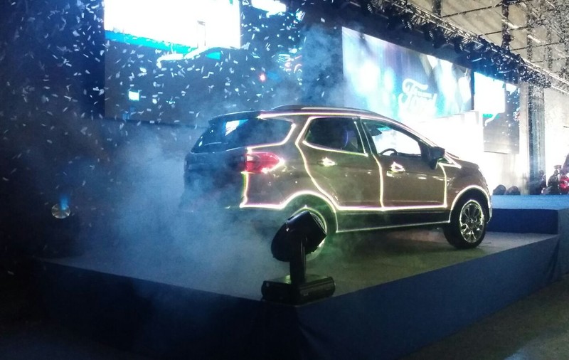 #SalariileRomanilor. Angajații uzinei Ford din Craiova acuză compania că le impune renegocierea unor condiții defavorabile odată cu trecerea contribuțiilor