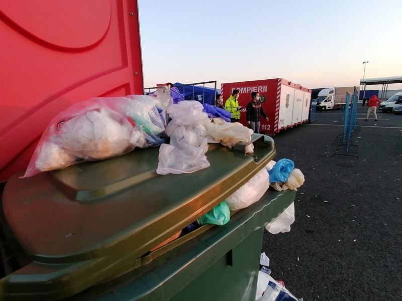 Tomberoanele sunt umplute până la refuz