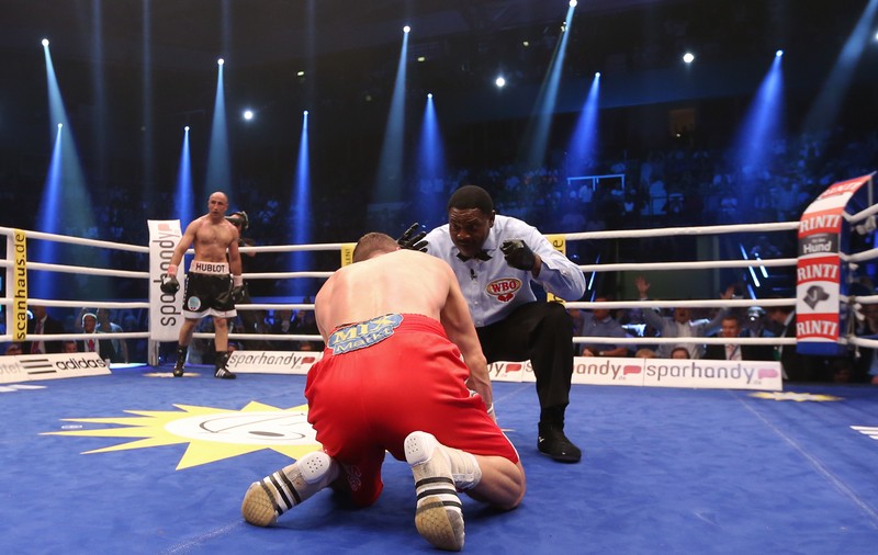 Pugiliştii merg 2.000 de kilometri cu microbuzul ca să participe la CE
