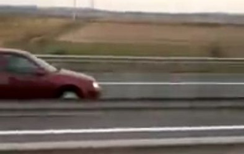Șofer filmat pe contrasens, pe Autostrada Transilvania. A mers între Turda și Câmpia Turzii