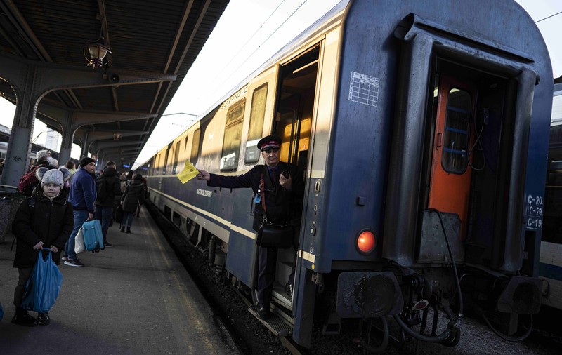 Ora de vară 2026 pentru CFR: cum va fi afectată circulația trenurilor în țară