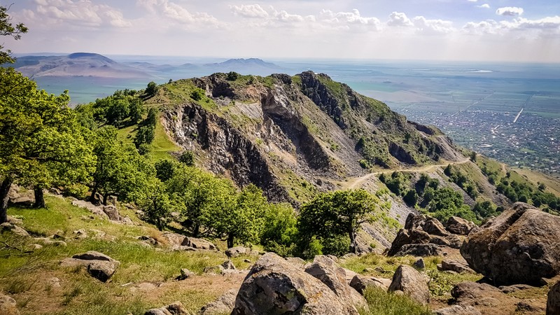Traseul Țuțuiatul din Munții Măcin