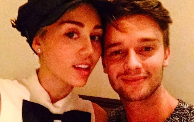 Visul lui Arnold s-a împlinit! Miley Cyrus i-a dat papucii lui Patrick Schwarzenegger
