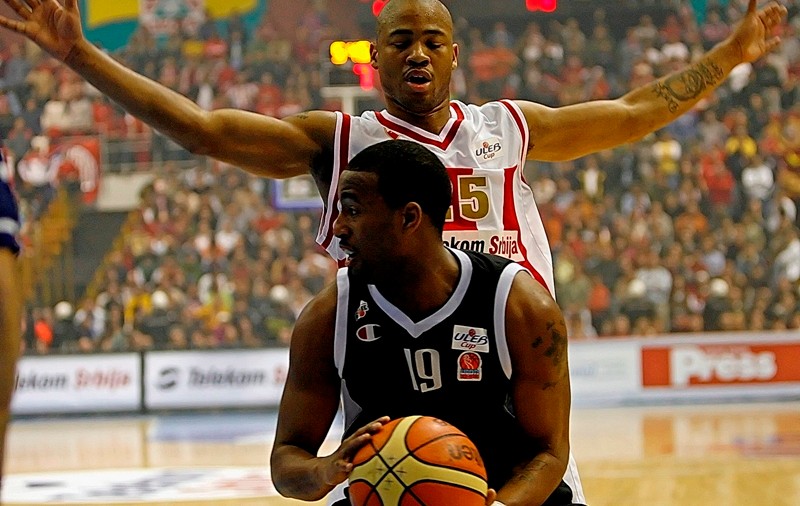 Vedetă NBA, împuşcată în stomac
