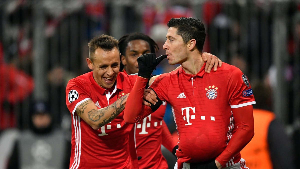 Robert Lewandowski a marcat o „dublă”