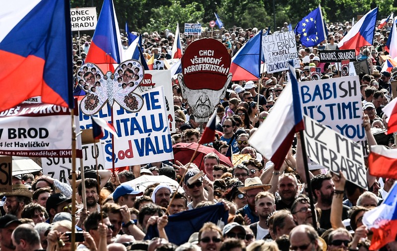 Protest masiv în Cehia. 250.000 de manifestanți au cerut demisia premierului