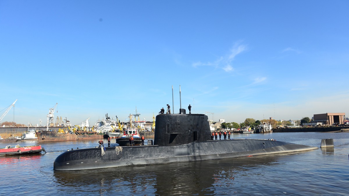 Un submarin care a dispărut anul trecut cu 44 de oameni la bord a fost localizat