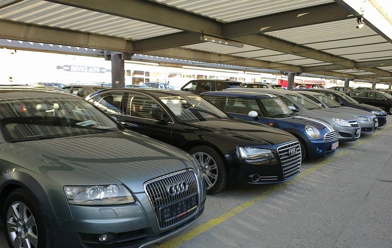 Statul returnează cu ţârâita banii luaţi pe taxa auto