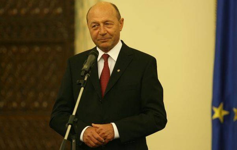Traian Băsescu, "lecții de drept european": ”Victor Ponta a făcut azi un spectacol penibil”