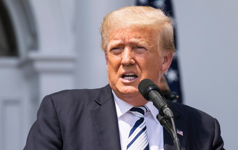 Donald Trump a anunțat lansarea propriei rețele sociale, denumită „Truth Social”