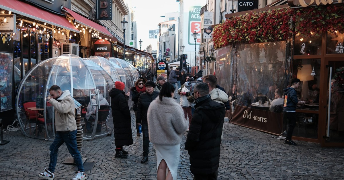 Centrul vechi al Capitalei, plin de oameni pe 1 ianuarie 2025. Foto: Vlad Chirea