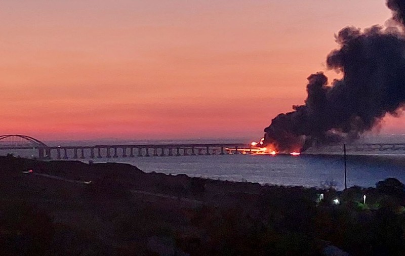 Explozia de pe podul Crimeei „e doar începutul”, spune un consilier al lui Zelenski