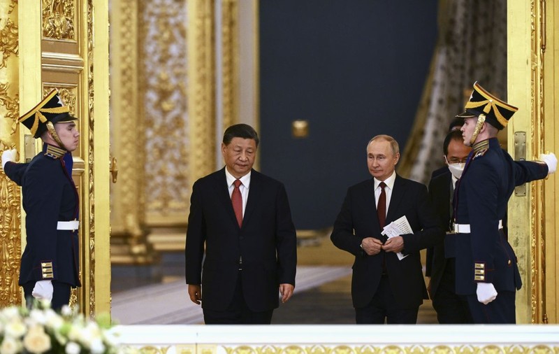 Vladimir Putin, după discuțiile cu Xi Jinping: Relațiile celor două țări sunt la „cel mai înalt punct din istorie”. Reacția NATO