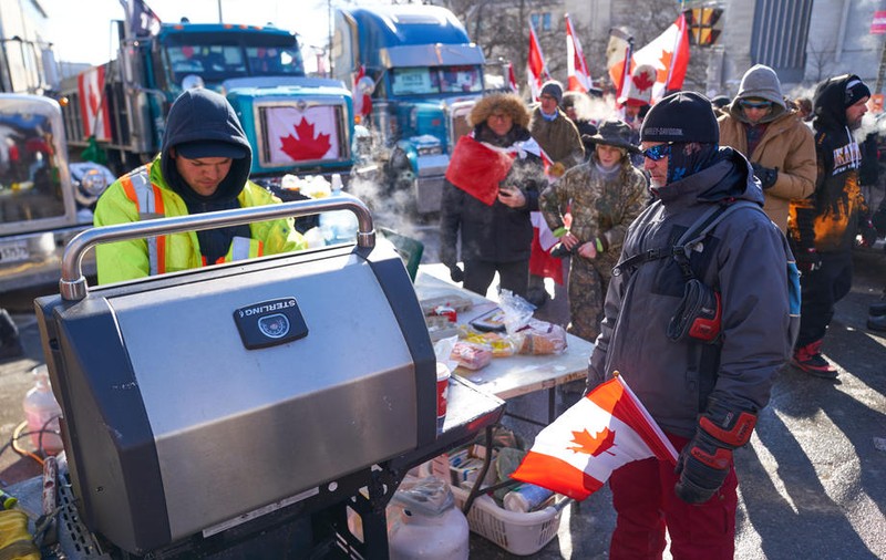 Canada avertizează privind „legături puternice” între protestatarii din Ottawa și o grupare extremistă care plănuia să ucidă politiști