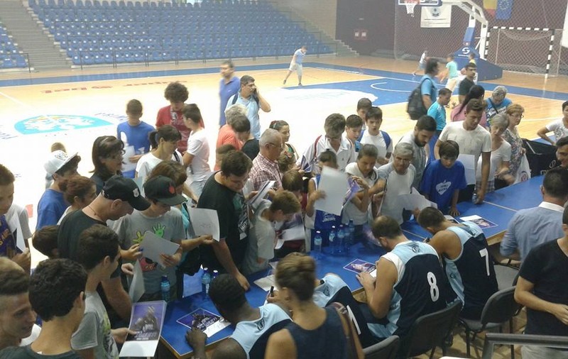 Campionii de la Asesoft s-au reunit în fața a 500 de suporteri!