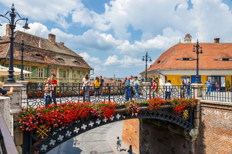 Podul Minciunilor, unul dintre locurile căutate de turiștii care ajung la Sibiu