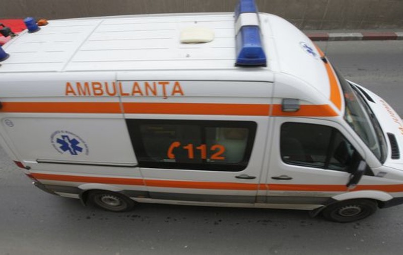 Accident rutier în Vâlcea: O persoană a murit și trei tineri au fost grav răniţi