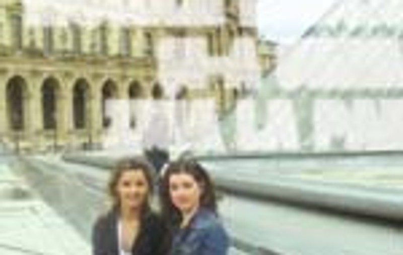MONICA DASCALU SI-A SERBAT ZIUA LA PARIS